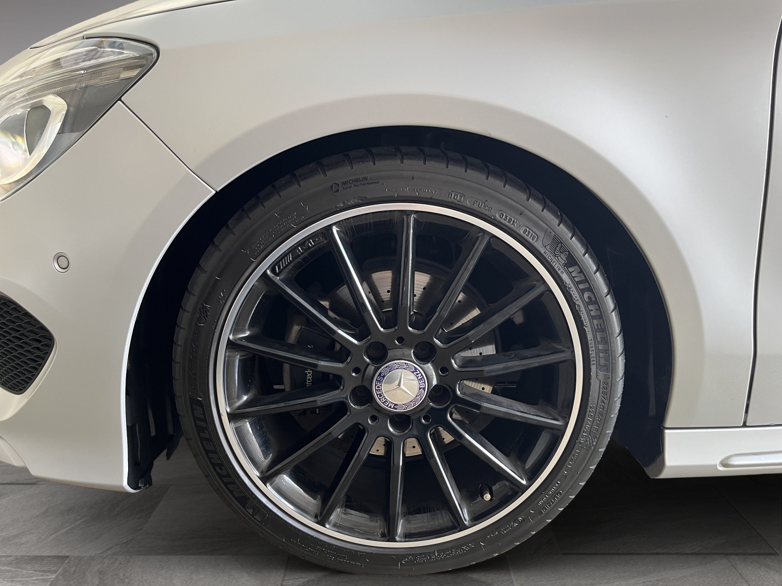 MERCEDES-BENZ CLA 200 AMG Line 7G-DCT-image-20