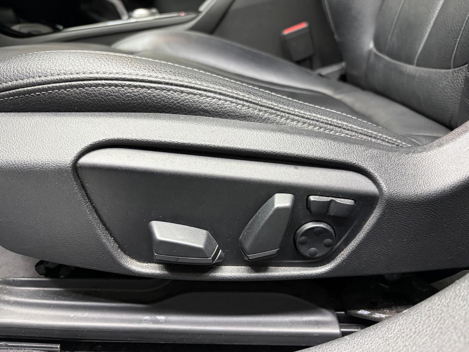 BMW M135i xDrive Steptronic-image-9
