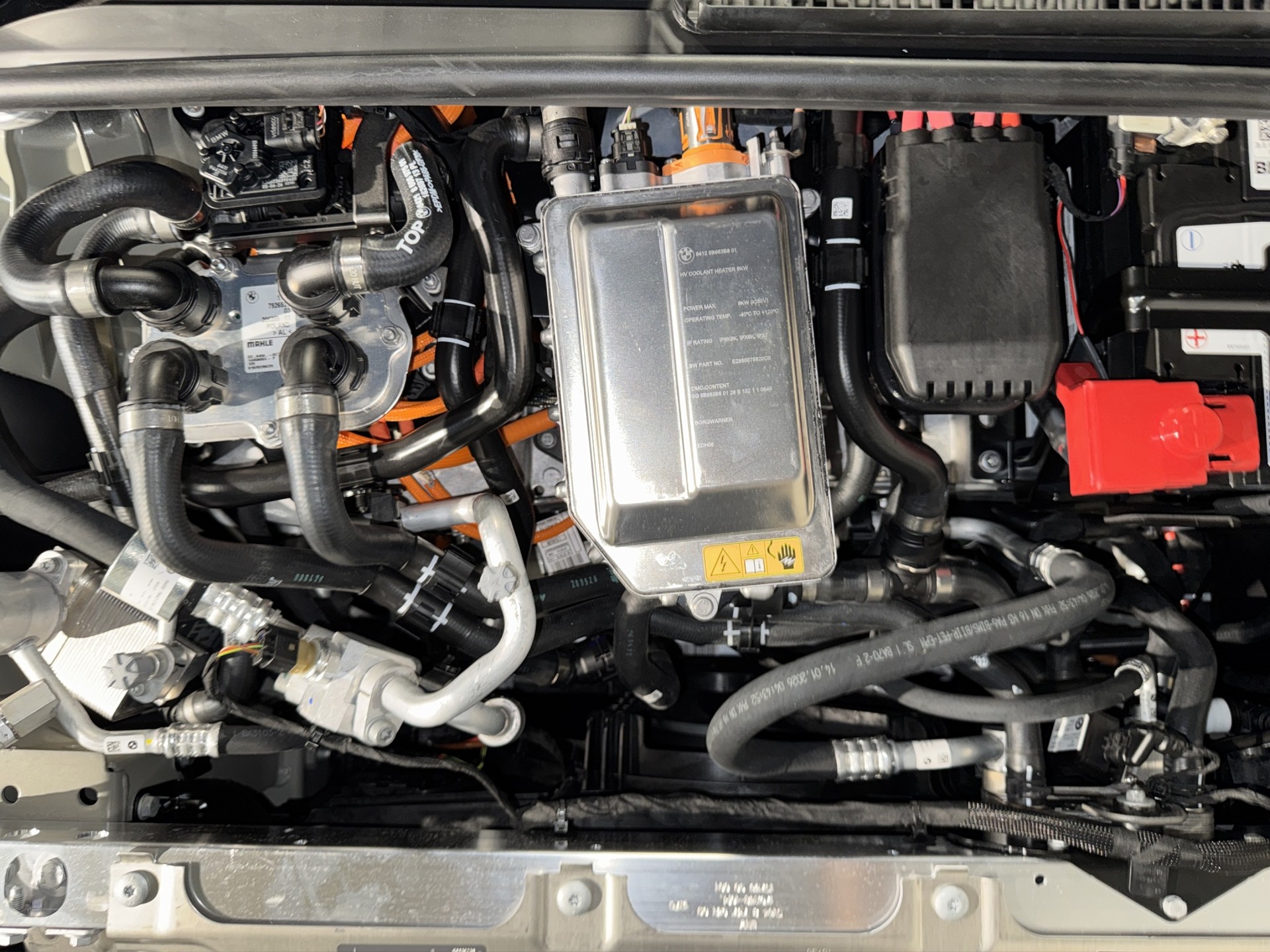 BMW iX xDrive60-image-15