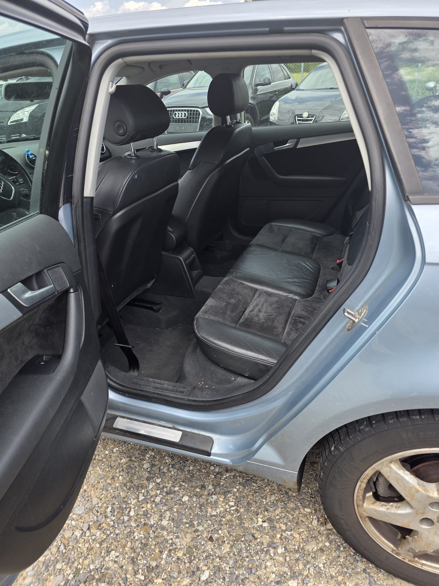 AUDI A3 2.0 TFSI Automatik-image-6
