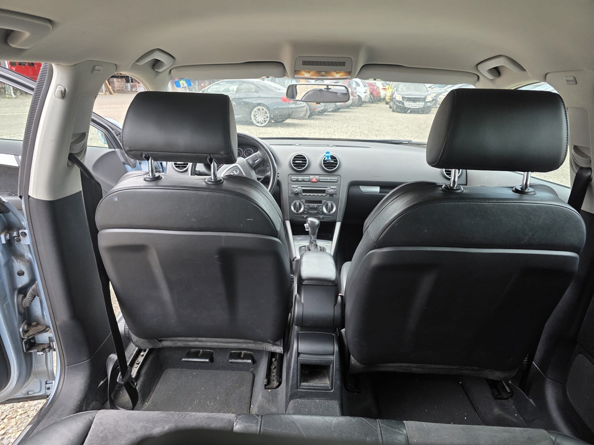 AUDI A3 2.0 TFSI Automatik-image-4
