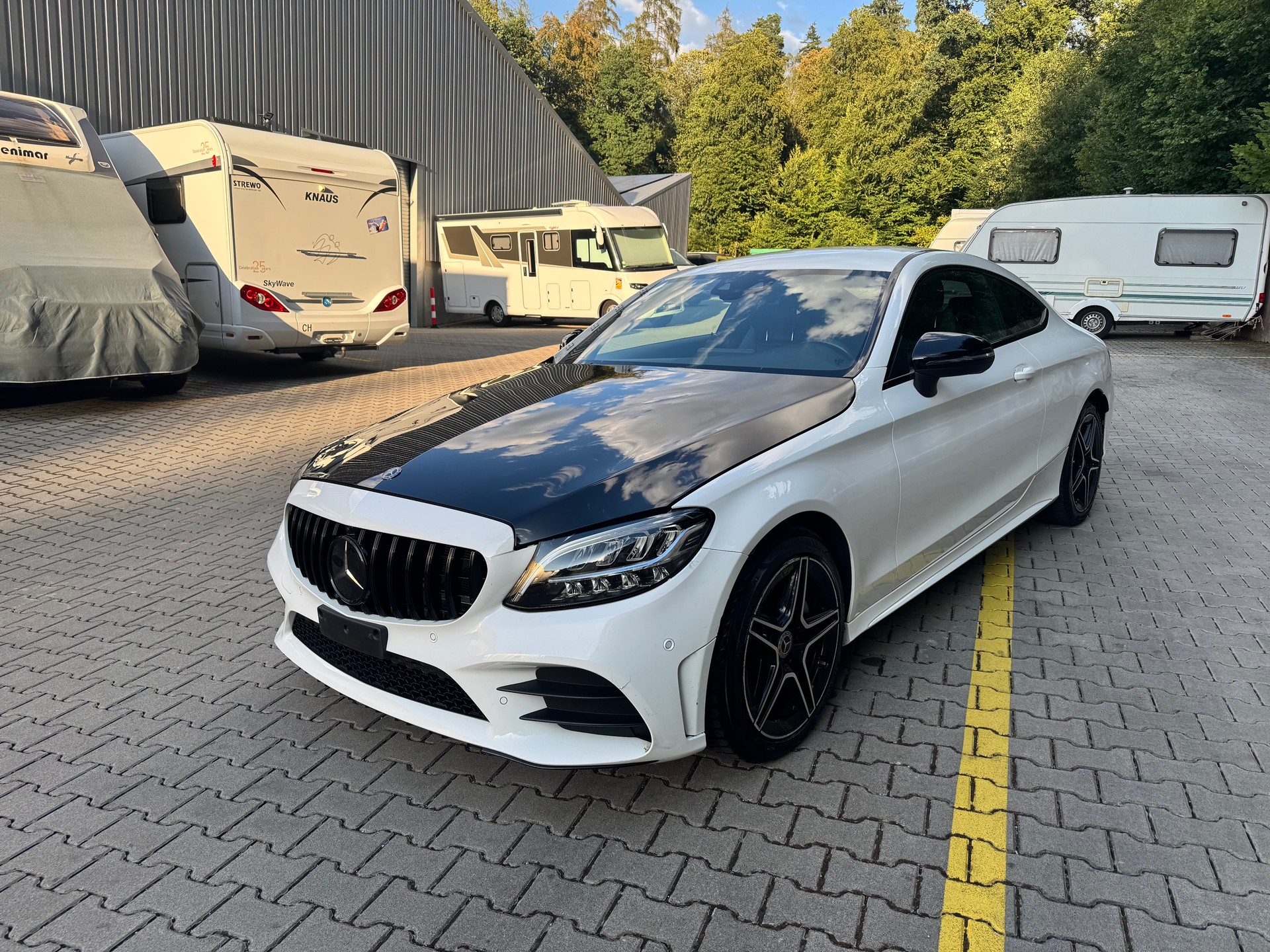 MERCEDES-BENZ C 200 Coupé 4Matic AMG Line 9G-Tronic-image-0