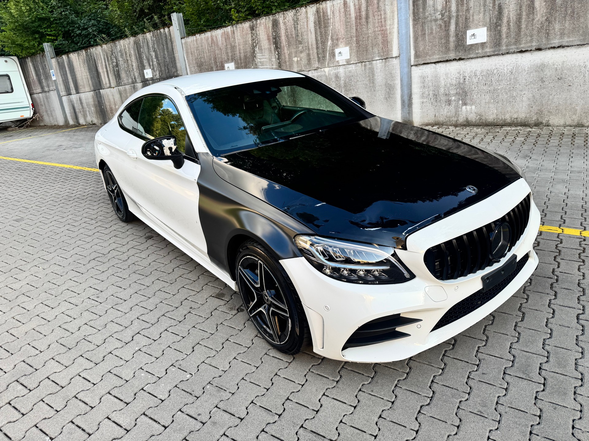 MERCEDES-BENZ C 200 Coupé 4Matic AMG Line 9G-Tronic-image-7
