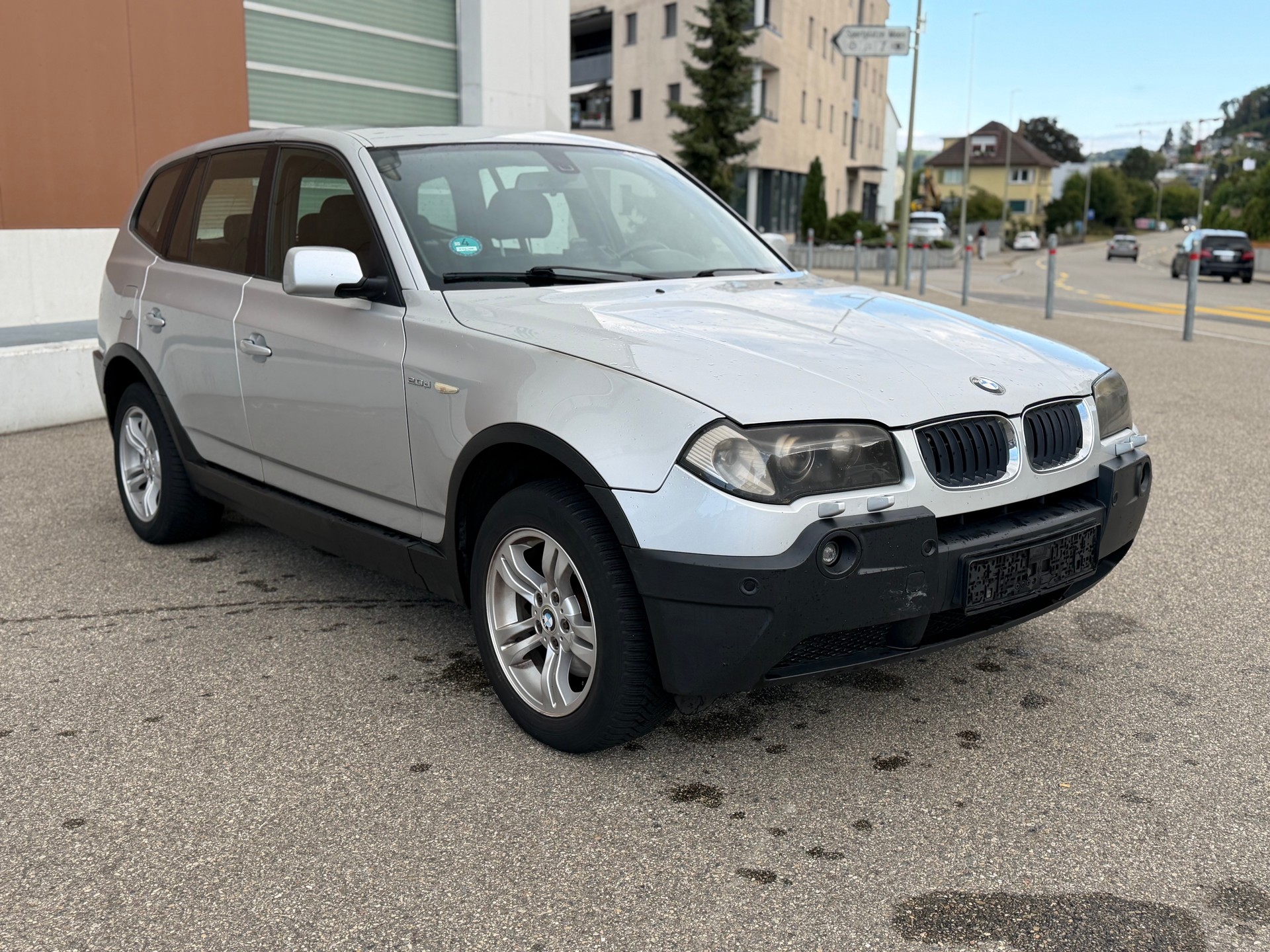 BMW X3 2.0d-showroom-element-2