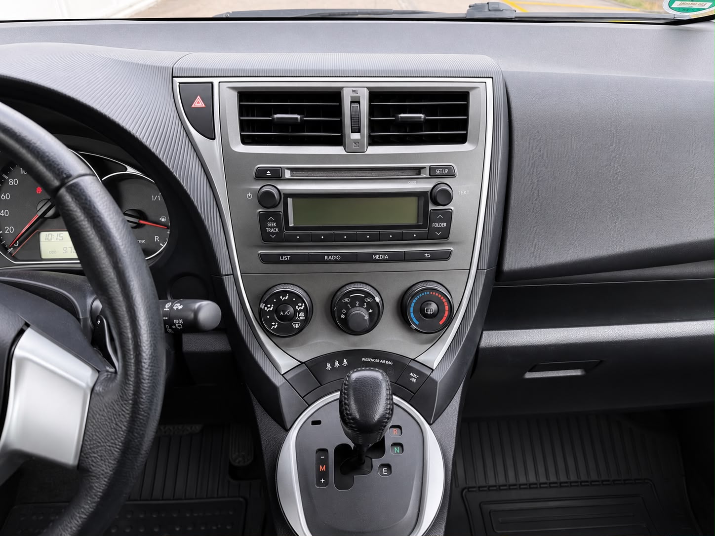 SUBARU Trezia 1.4D Swiss-image-9
