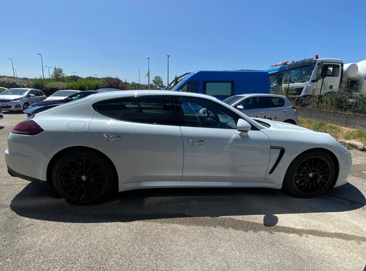 PORSCHE 4.8 V8 GTS PDK-image-1