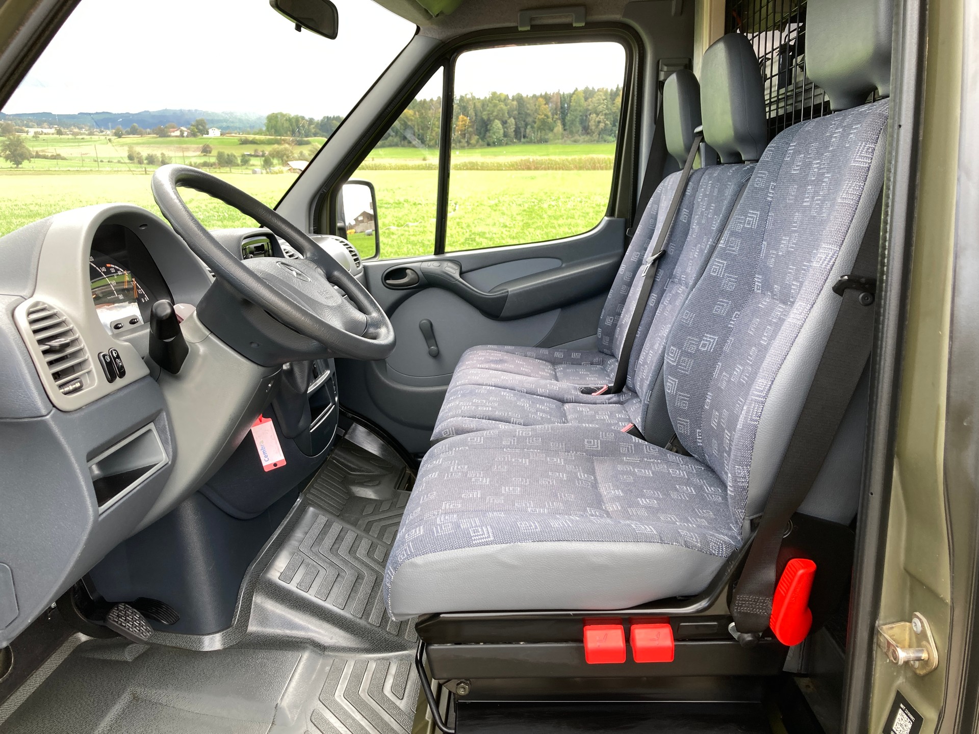 MERCEDES-BENZ Sprinter 313 CDI 4x4 mit Geländeuntersetzung und Standheizung-image-10