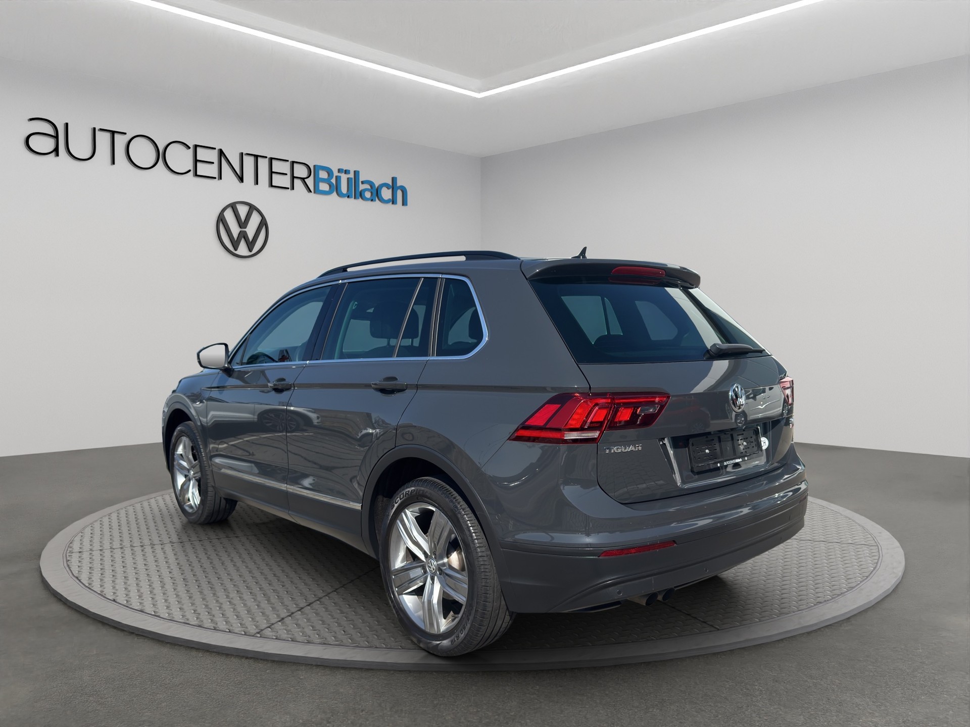 VW Tiguan 2.0TSI Comfortline 4Motion DSG-image-6