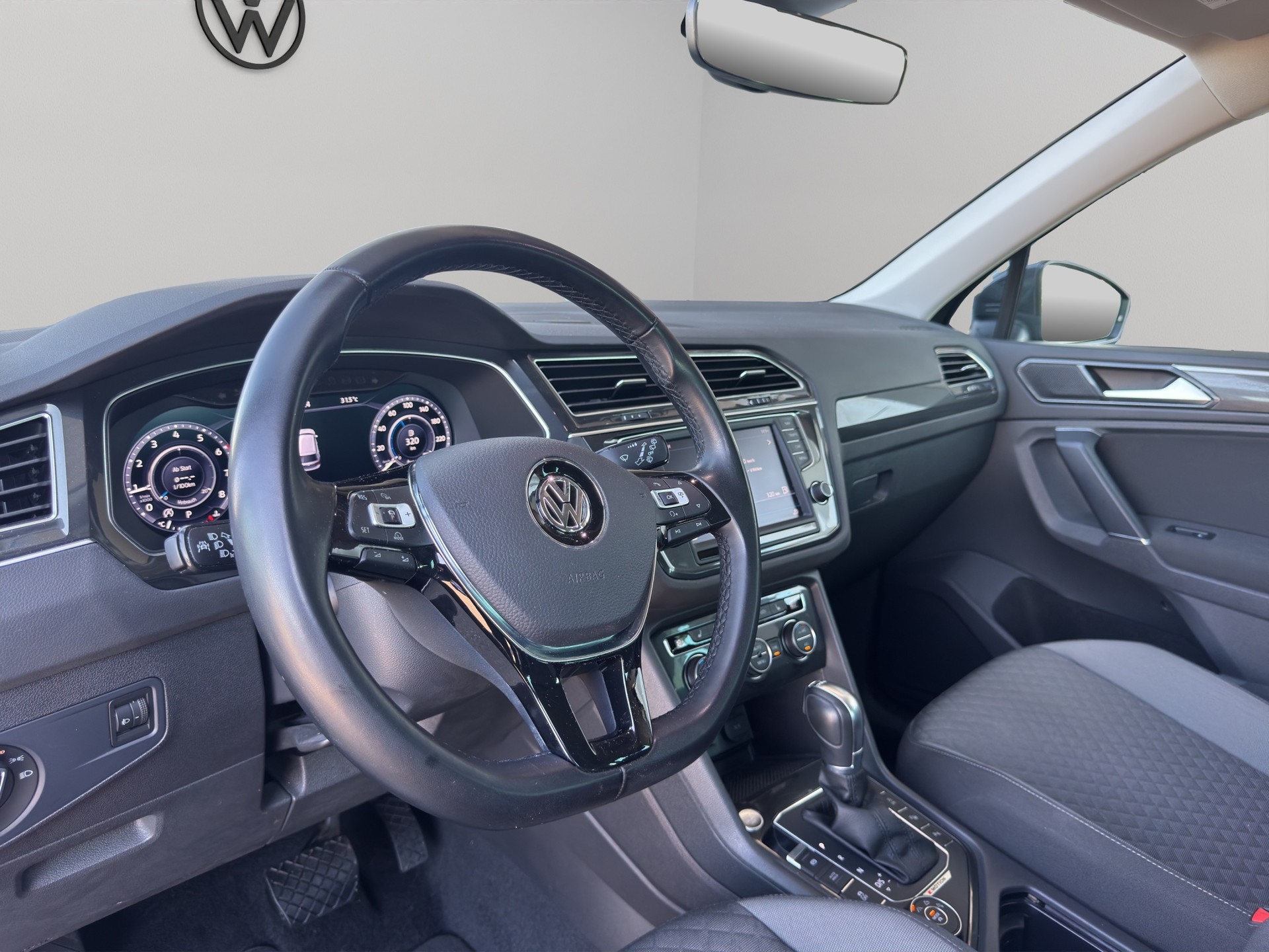 VW Tiguan 2.0TSI Comfortline 4Motion DSG-image-9