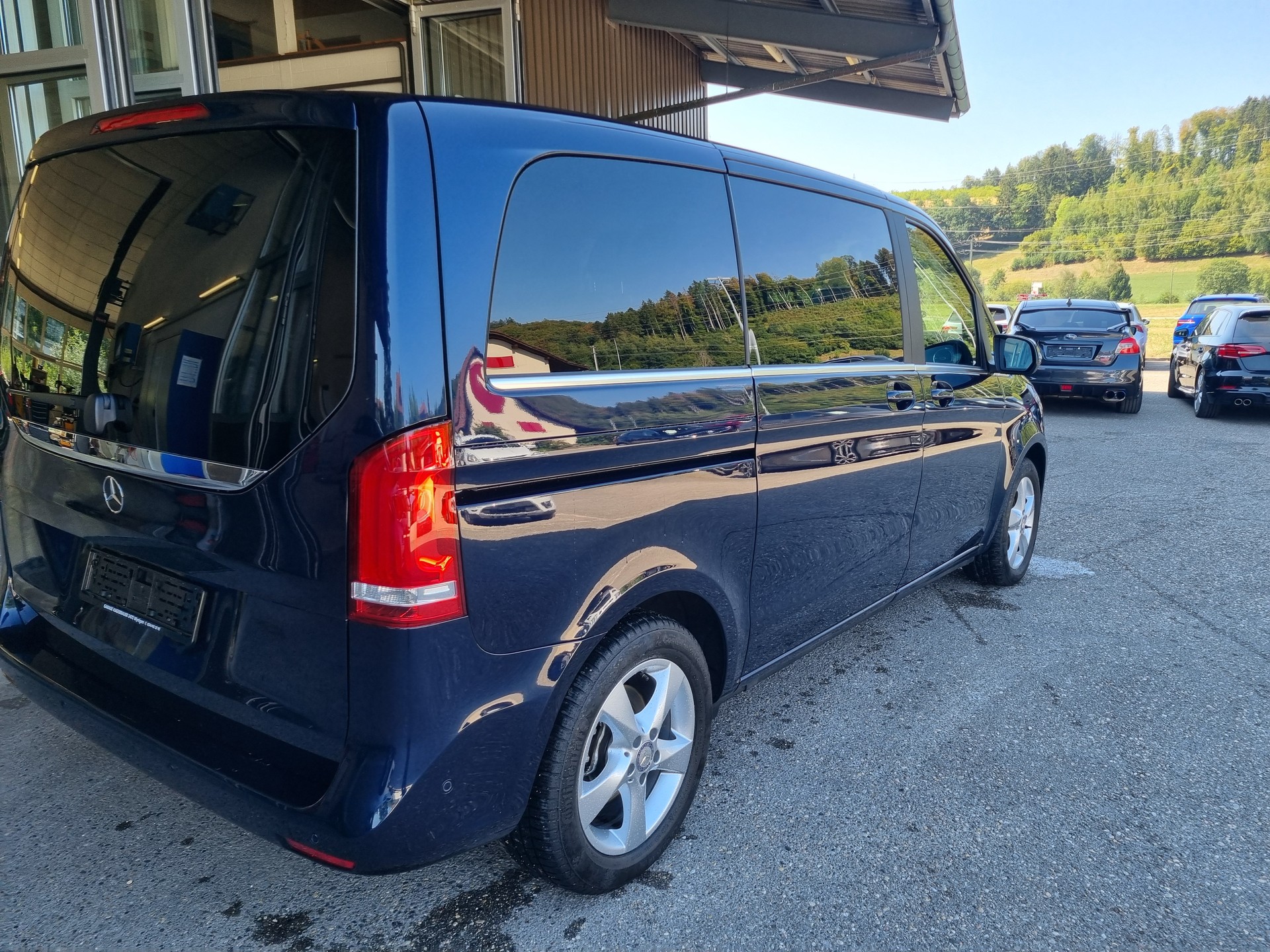 MERCEDES-BENZ V 250 d kompakt Avantgarde 4Matic 9G-Tronic-image-3