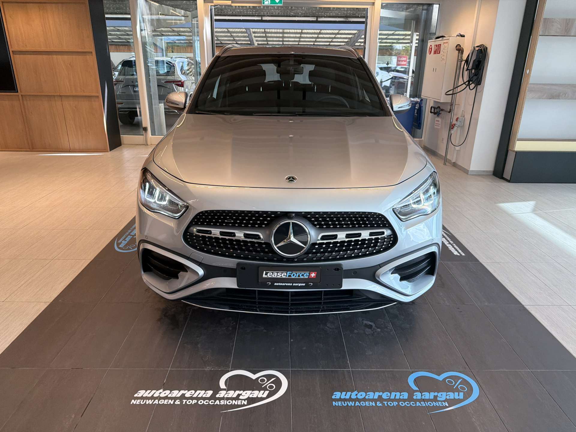 MERCEDES-BENZ GLA 200 AMG-Line DCT-Automat-image-10