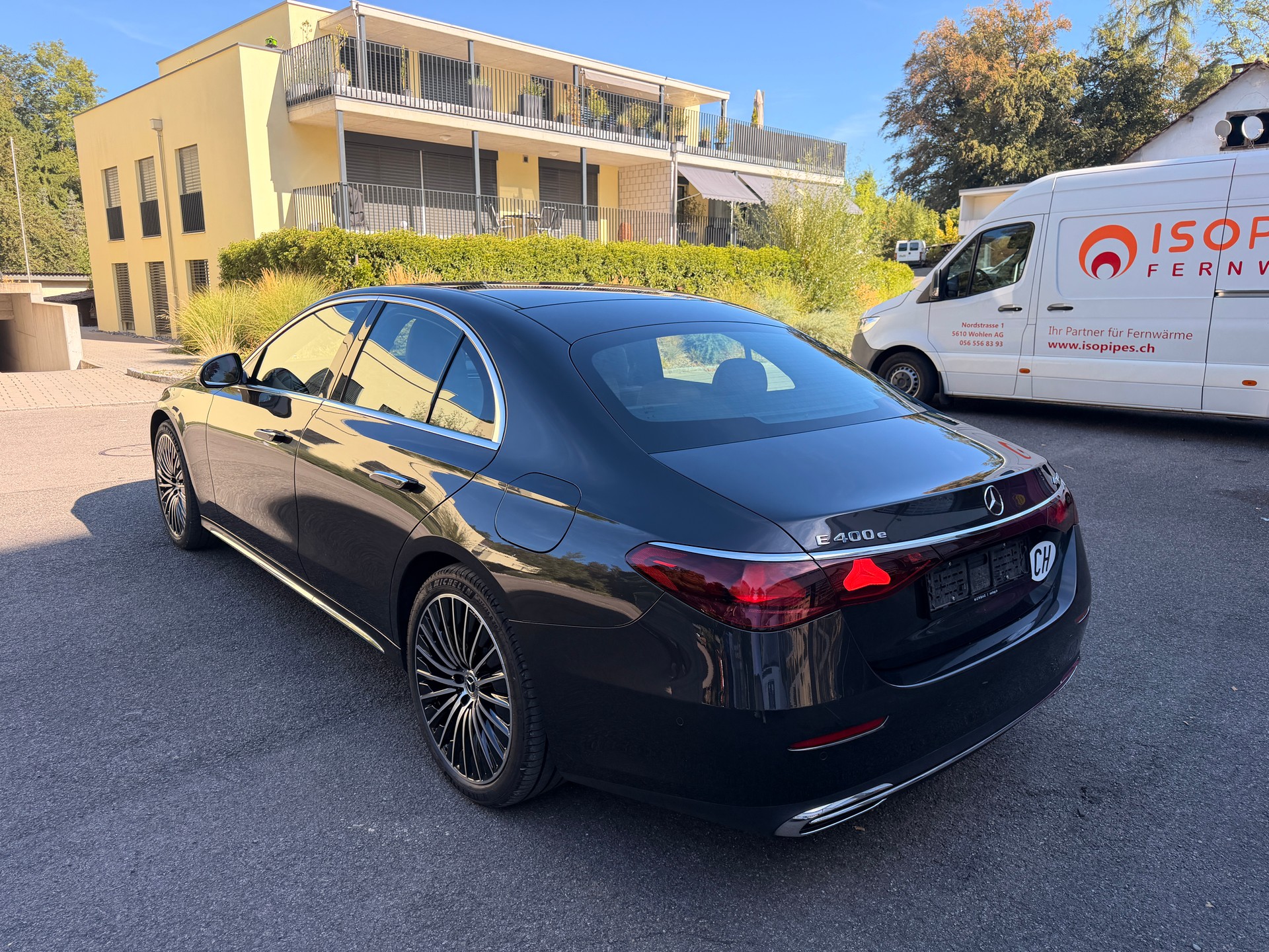 MERCEDES-BENZ E 400 e 4Matic 9G-Tronic Exclusive-image-6