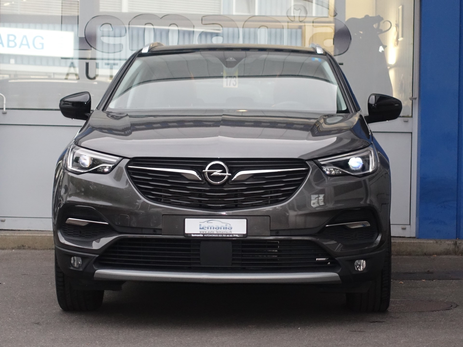 OPEL Grandland X 1.6 Hybrid4 Ultimate Automatik-image-2