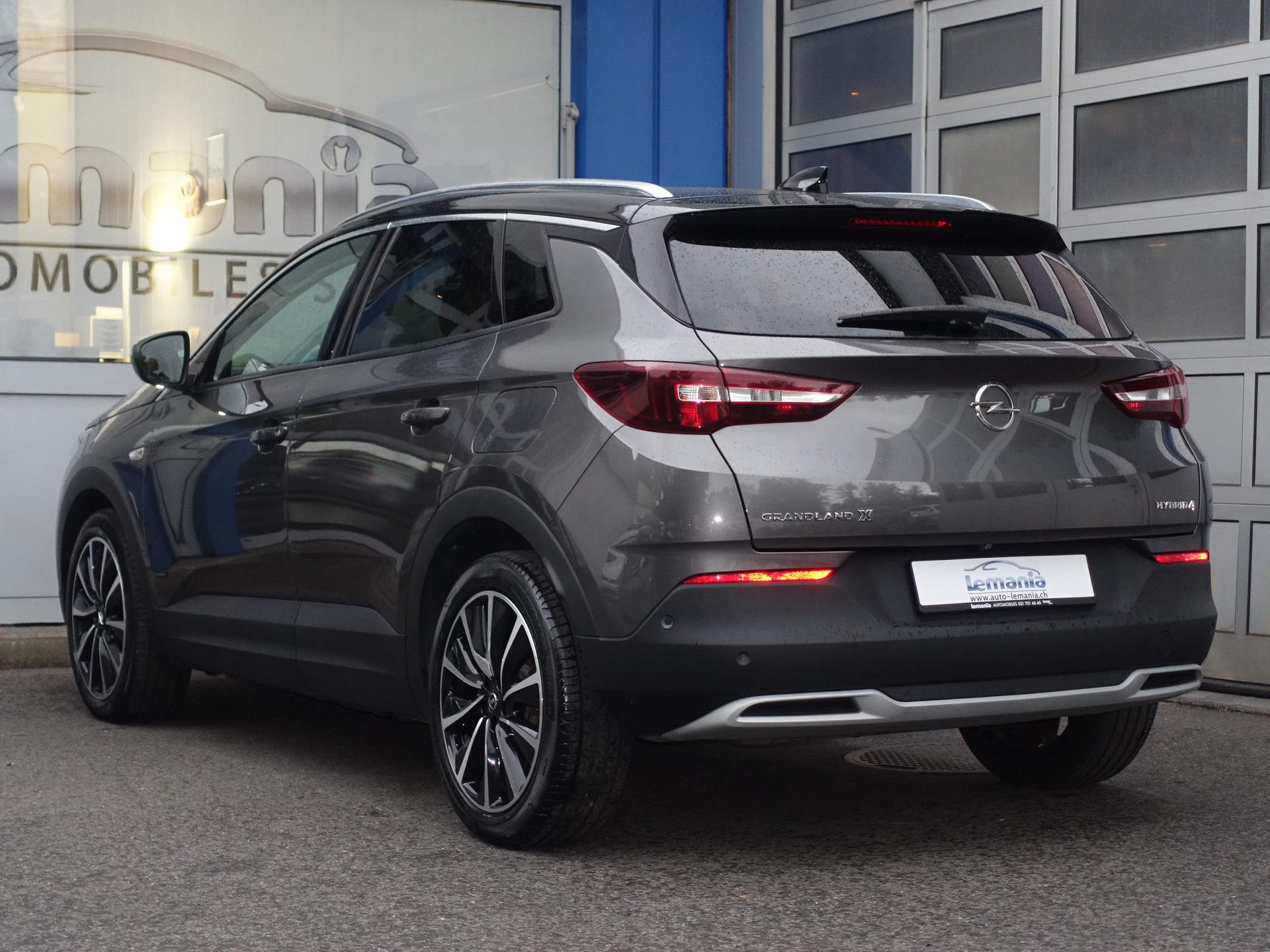 OPEL Grandland X 1.6 Hybrid4 Ultimate Automatik-image-4