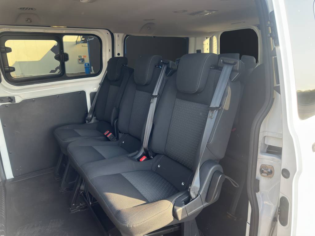 FORD Transit Custom 320 L1H1 Trend A-image-8
