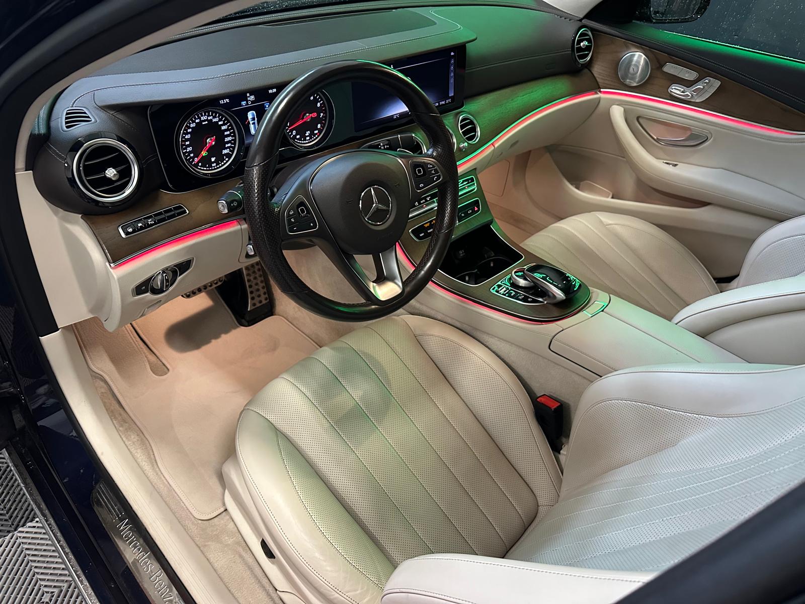 MERCEDES-BENZ E 200 Avantgarde 4 Matic 9G-Tronic *Toit ouvrant*Attelage*Carplay-image-1