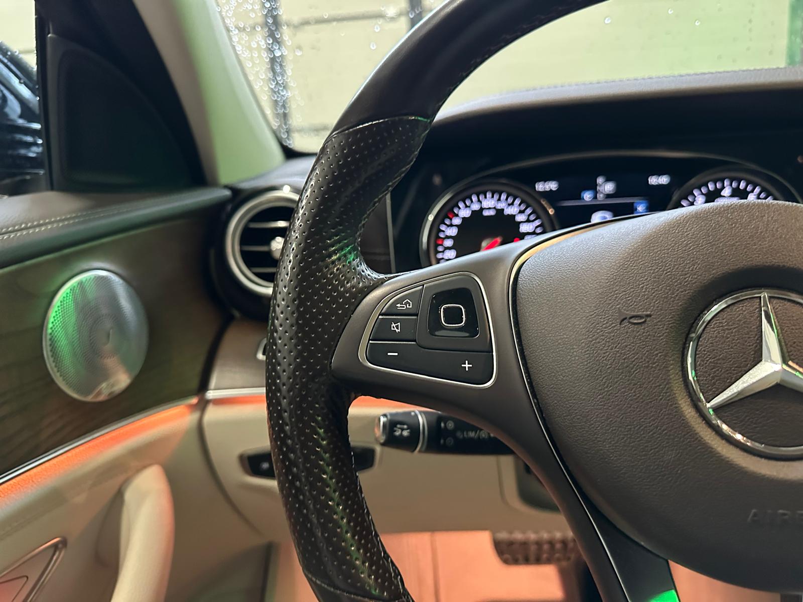 MERCEDES-BENZ E 200 Avantgarde 4 Matic 9G-Tronic *Toit ouvrant*Attelage*Carplay-image-19