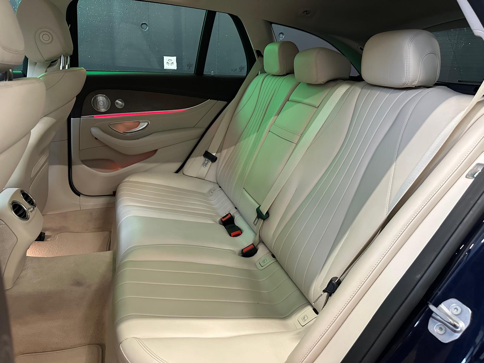 MERCEDES-BENZ E 200 Avantgarde 4 Matic 9G-Tronic *Toit ouvrant*Attelage*Carplay-image-11