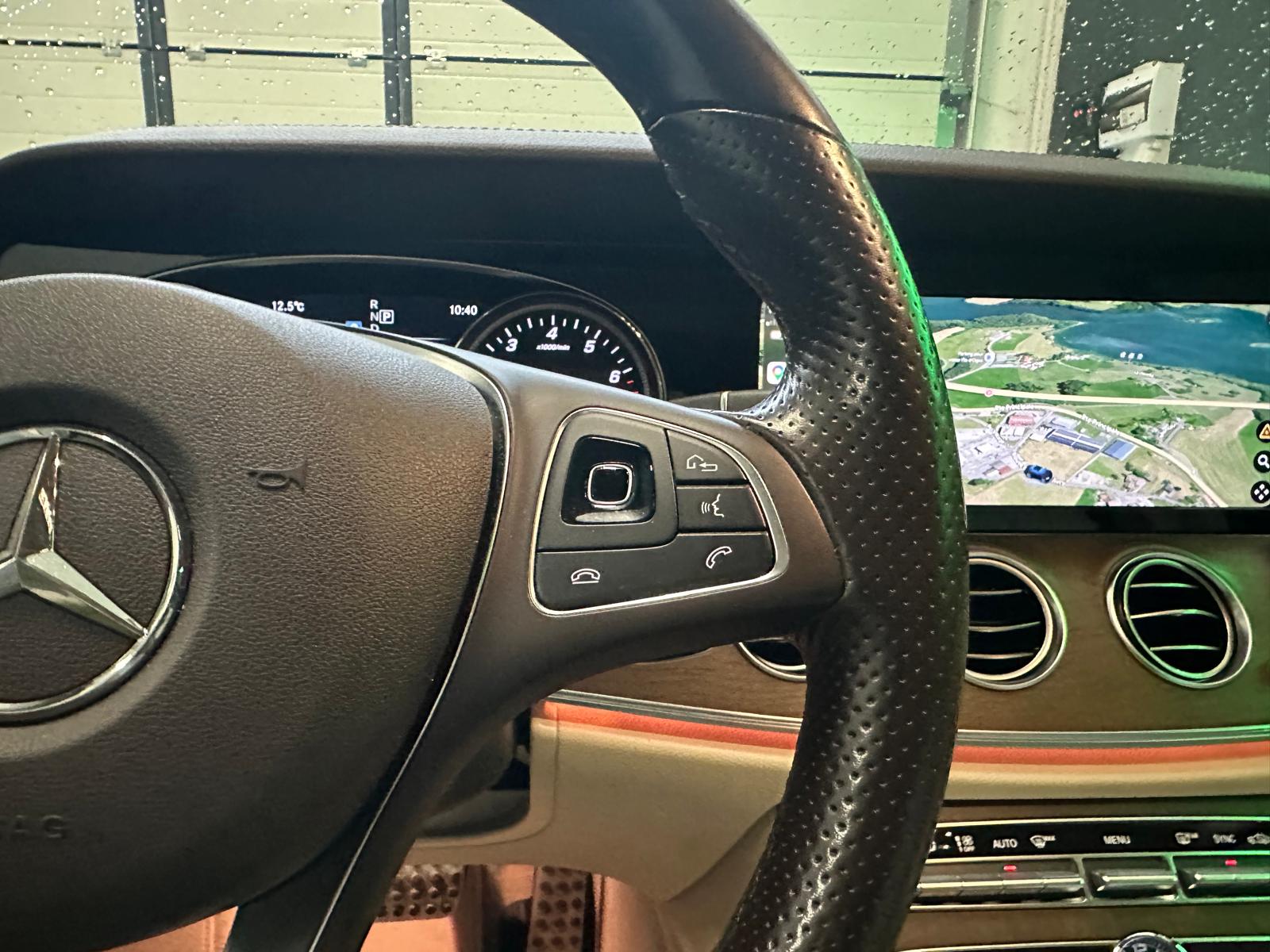MERCEDES-BENZ E 200 Avantgarde 4 Matic 9G-Tronic *Toit ouvrant*Attelage*Carplay-image-18