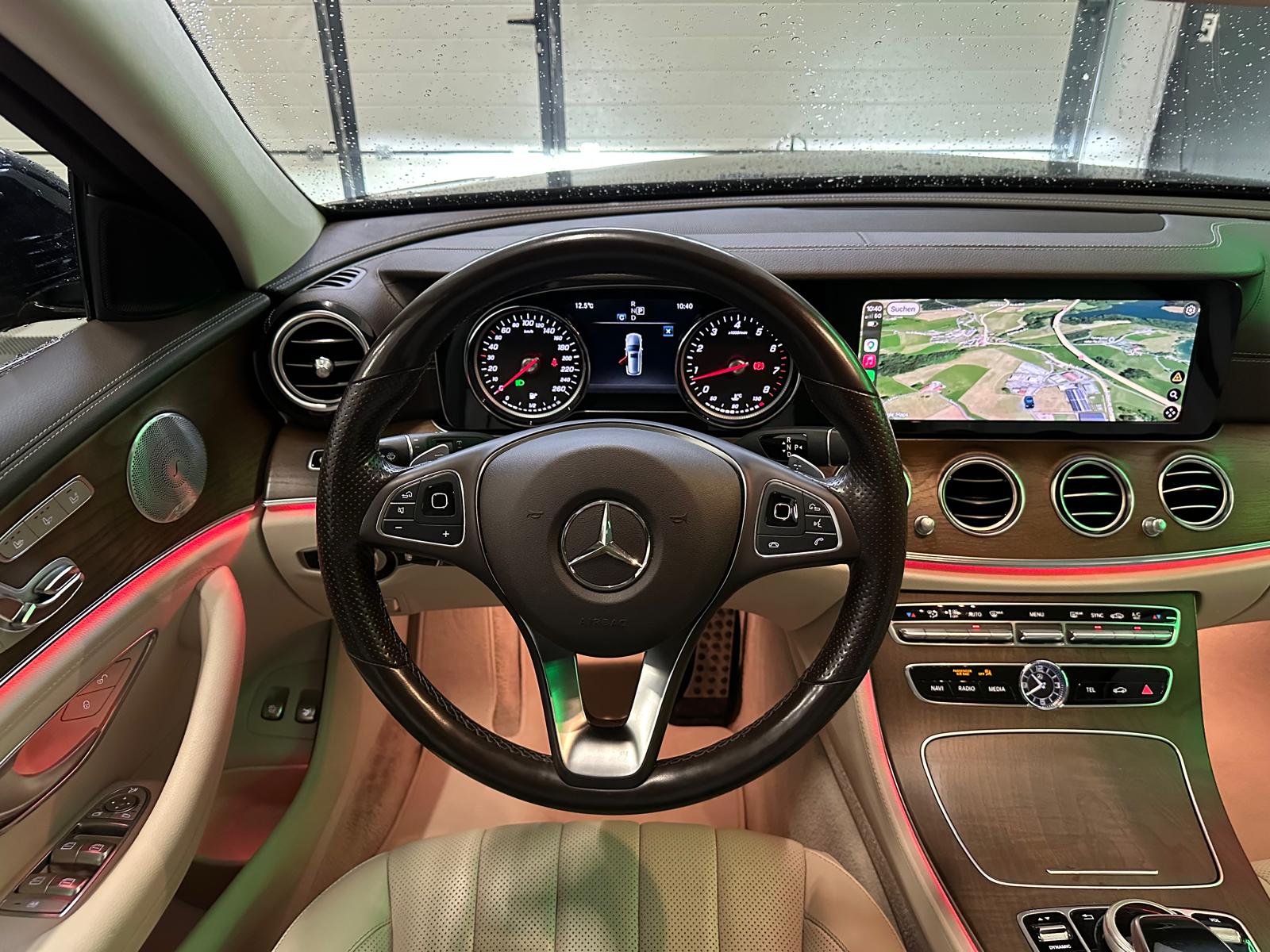 MERCEDES-BENZ E 200 Avantgarde 4 Matic 9G-Tronic *Toit ouvrant*Attelage*Carplay-image-16