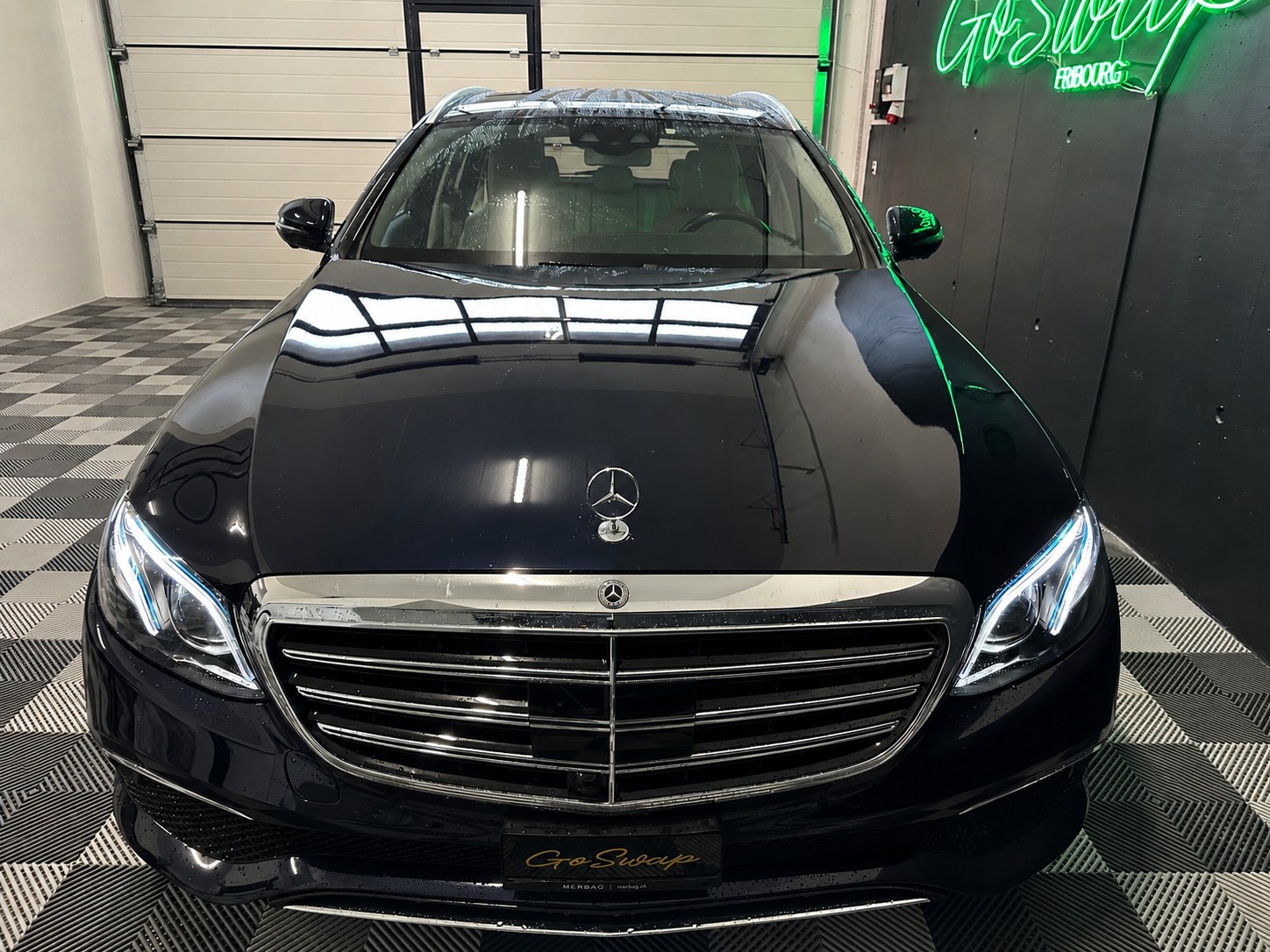 MERCEDES-BENZ E 200 Avantgarde 4 Matic 9G-Tronic *Toit ouvrant*Attelage*Carplay-image-8