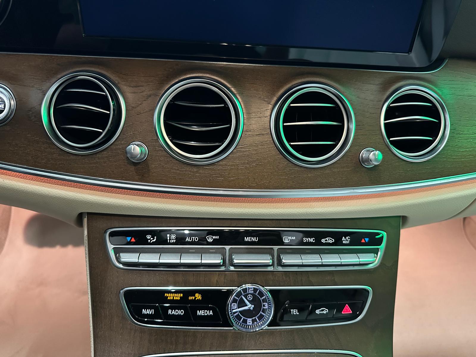 MERCEDES-BENZ E 200 Avantgarde 4 Matic 9G-Tronic *Toit ouvrant*Attelage*Carplay-image-23