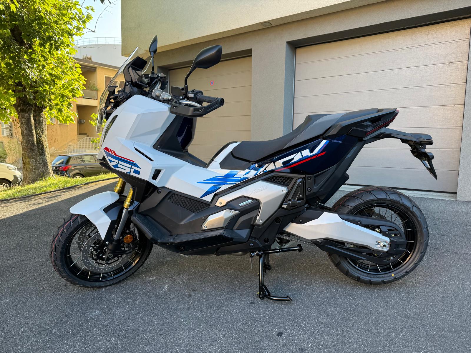HONDA X-ADV 750 (35kW)-showroom-element-2