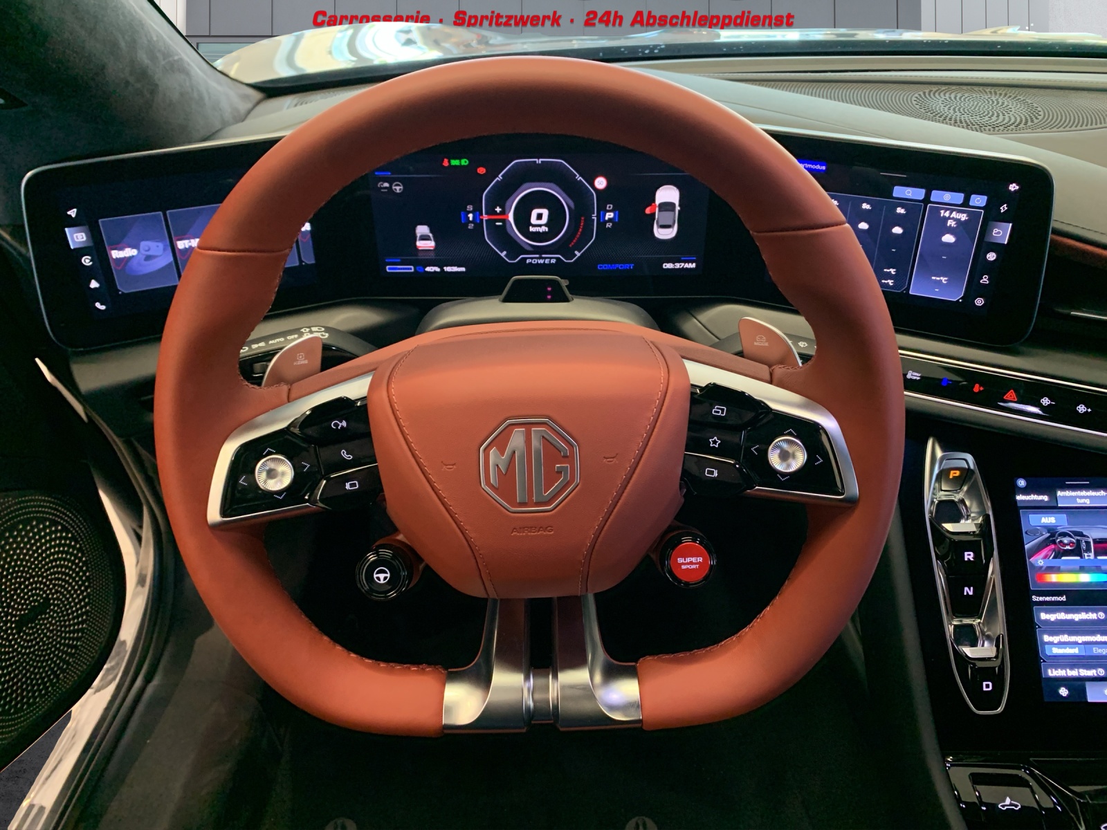MG Cyberster 77 kWh Stoffdach Rot 4WD-image-8