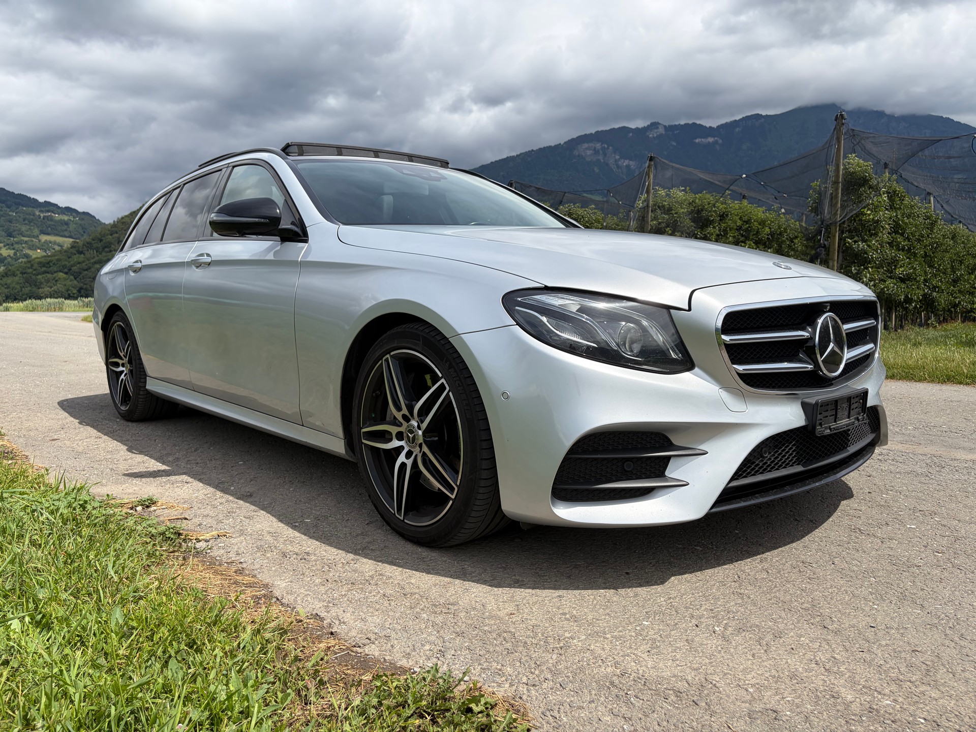 MERCEDES-BENZ E 400 AMG Line 4matic-image-5