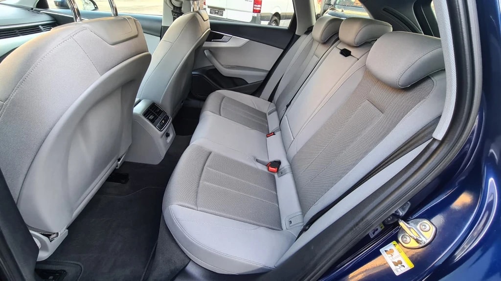 AUDI A4 Avant 35 TDI advanced S-tronic ** Frisch Ab MFK & Service **-image-11