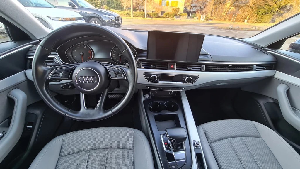 AUDI A4 Avant 35 TDI advanced S-tronic ** Frisch Ab MFK & Service **-image-9