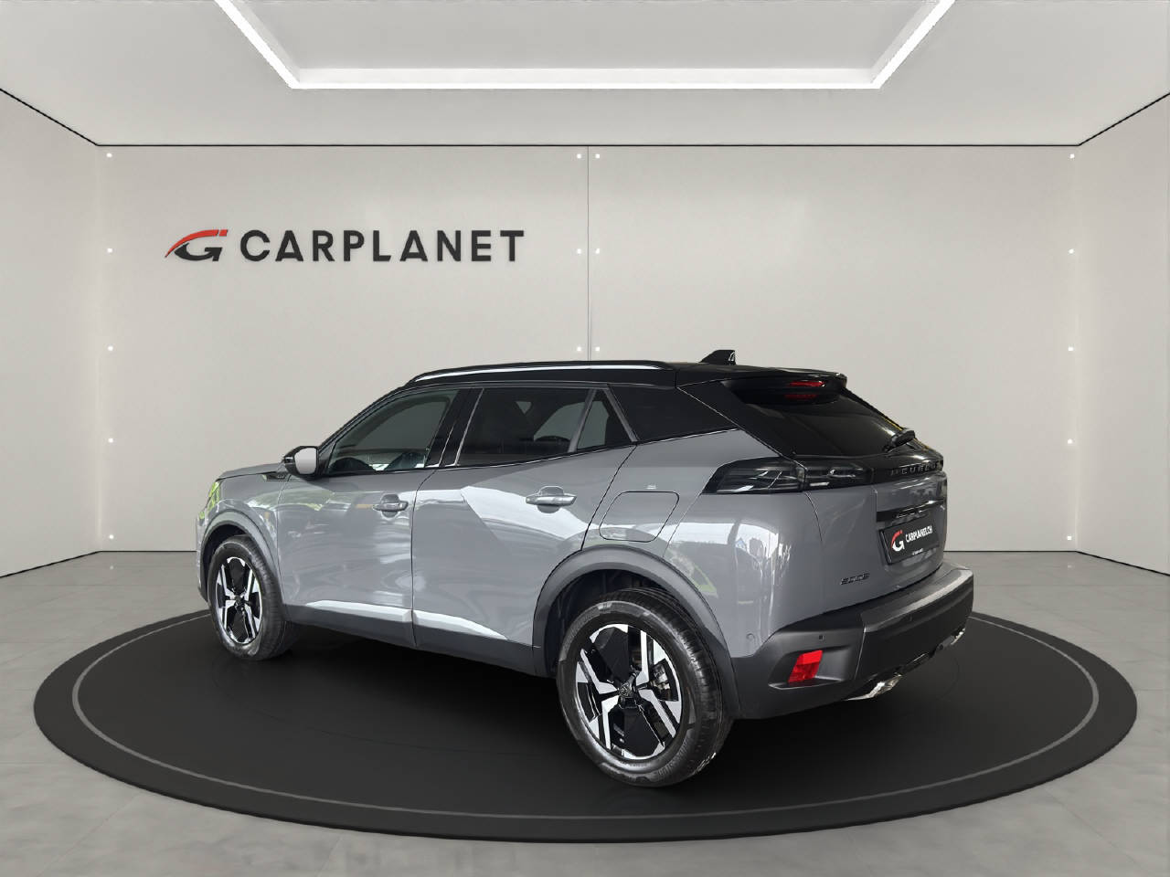 PEUGEOT 2008 1.2 Hybrid 145 PS GT-image-2