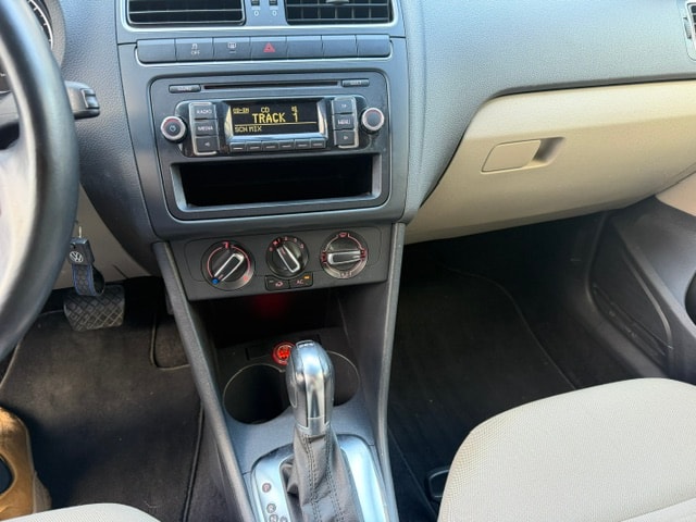 VW Polo 1.2 TSI Comfortline DSG-image-8