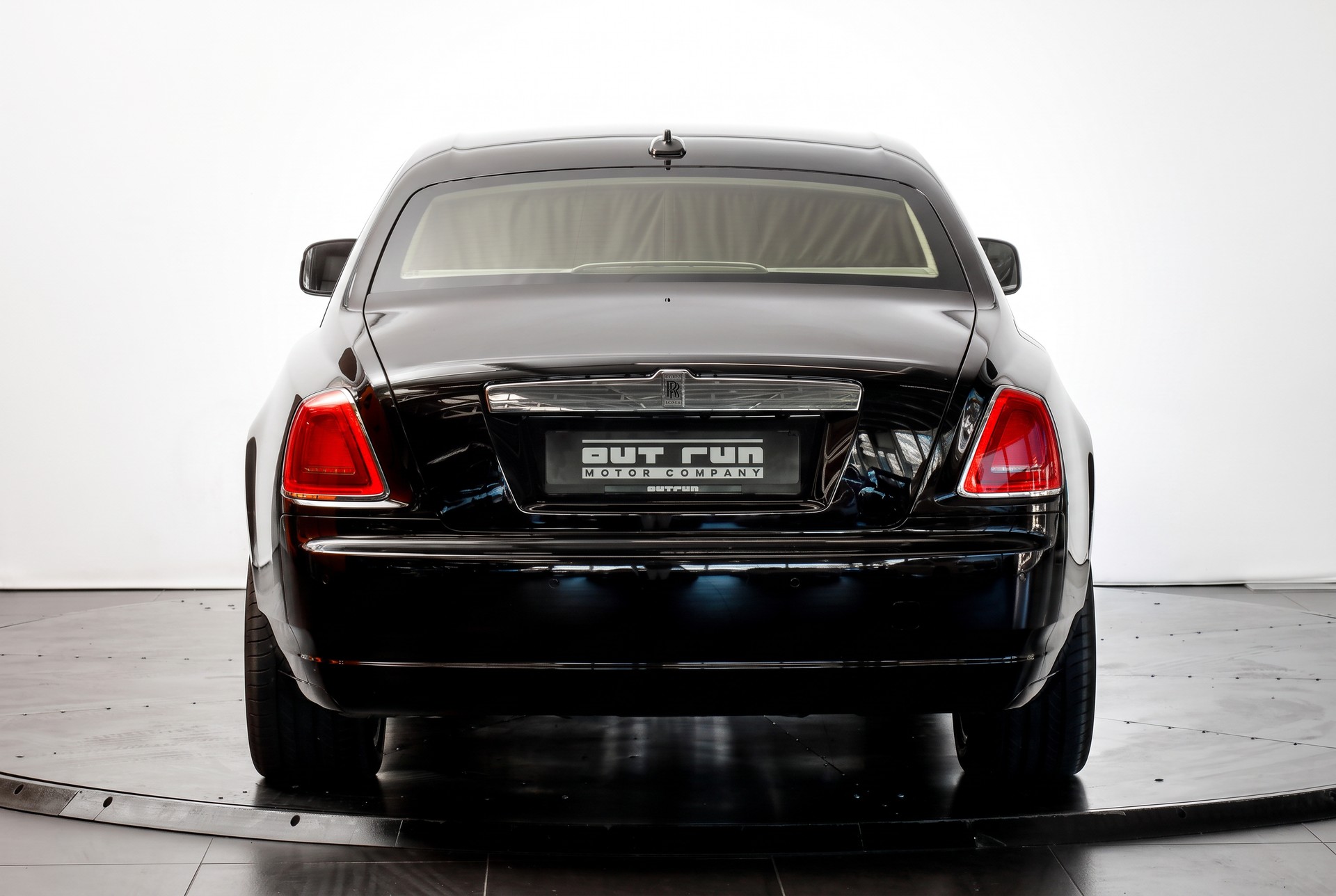 ROLLS-ROYCE Ghost 6.6 V12 EWB Diamond Black-image-2