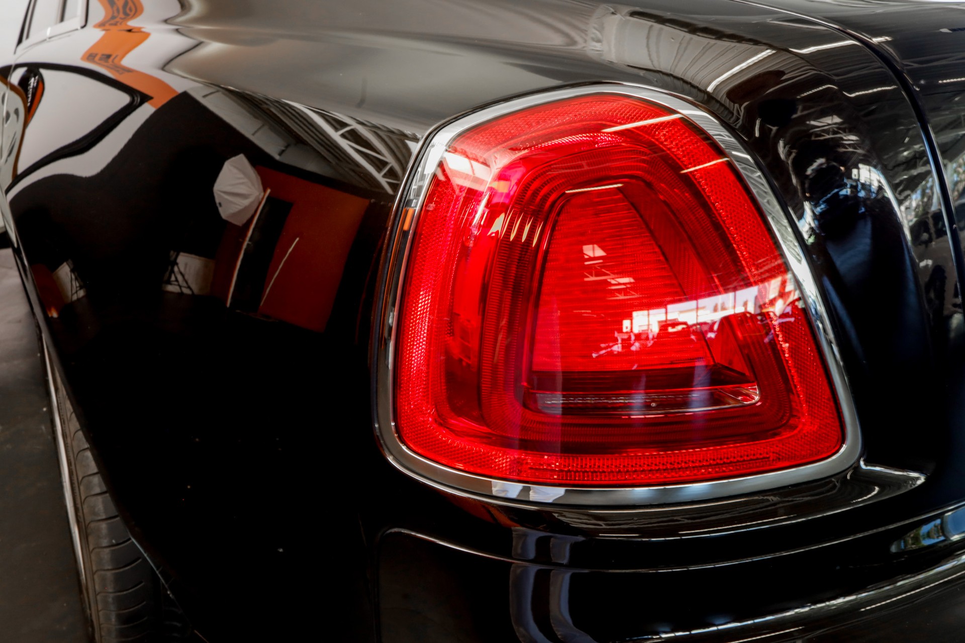 ROLLS-ROYCE Ghost 6.6 V12 EWB Diamond Black-image-10