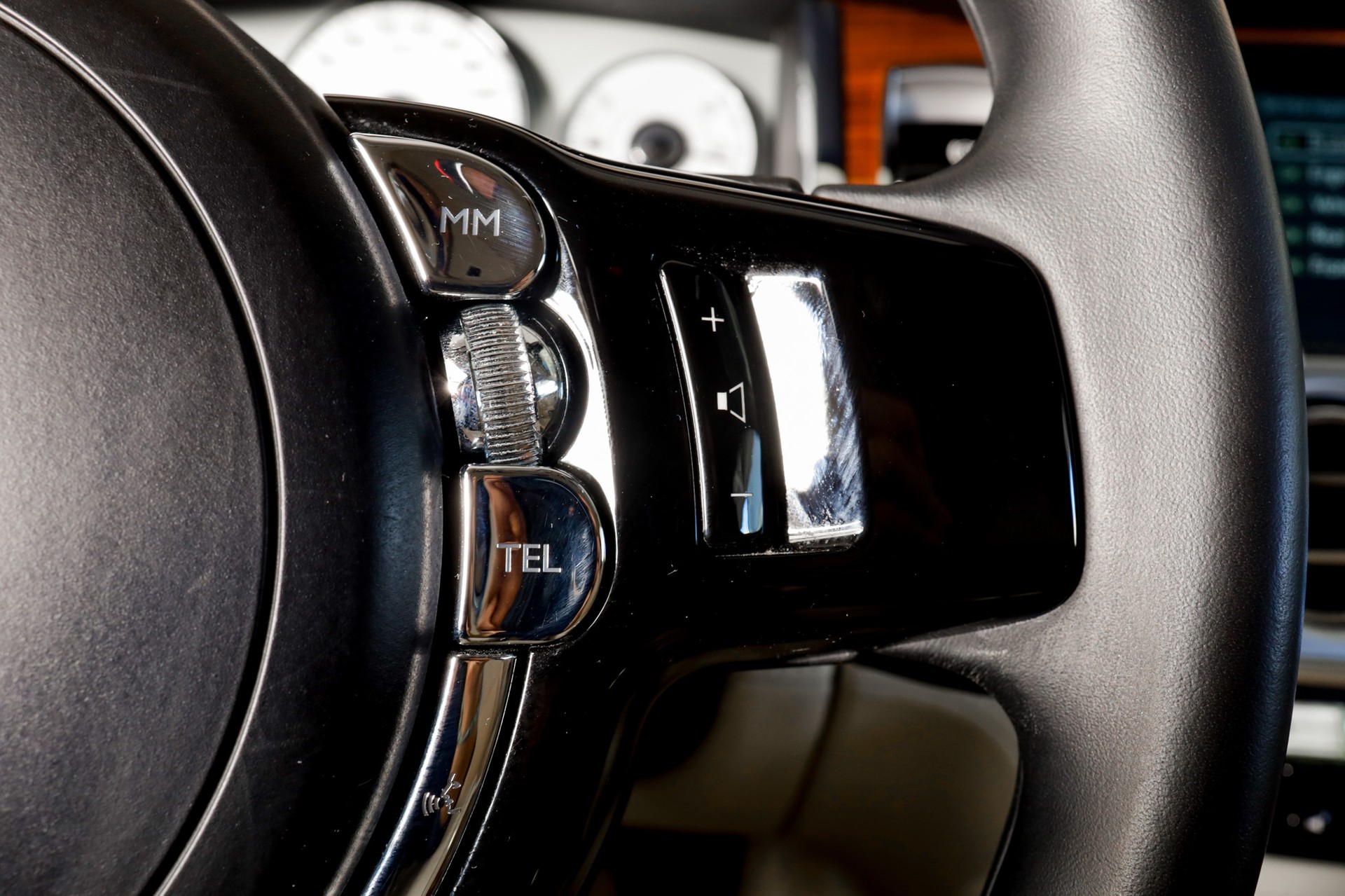 ROLLS-ROYCE Ghost 6.6 V12 EWB Diamond Black-image-29