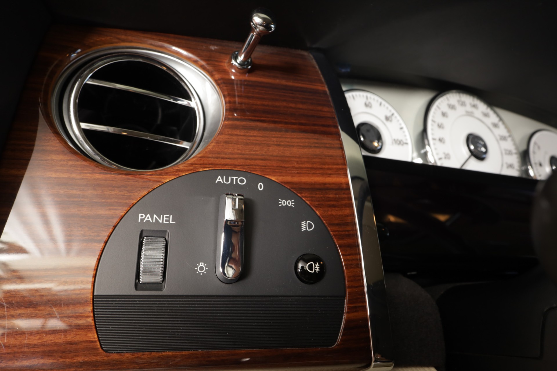 ROLLS-ROYCE Ghost 6.6 V12 EWB Diamond Black-image-33