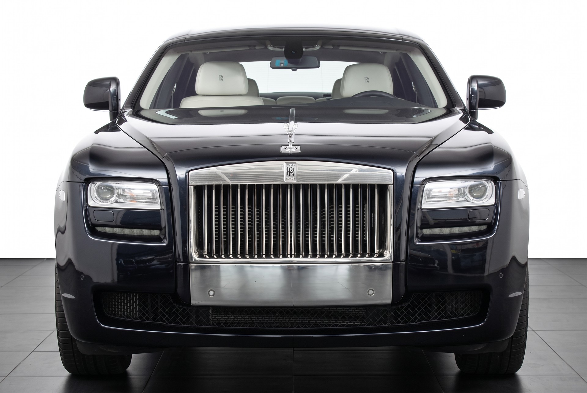 ROLLS-ROYCE Ghost 6.6 V12 EWB Diamond Black-image-1