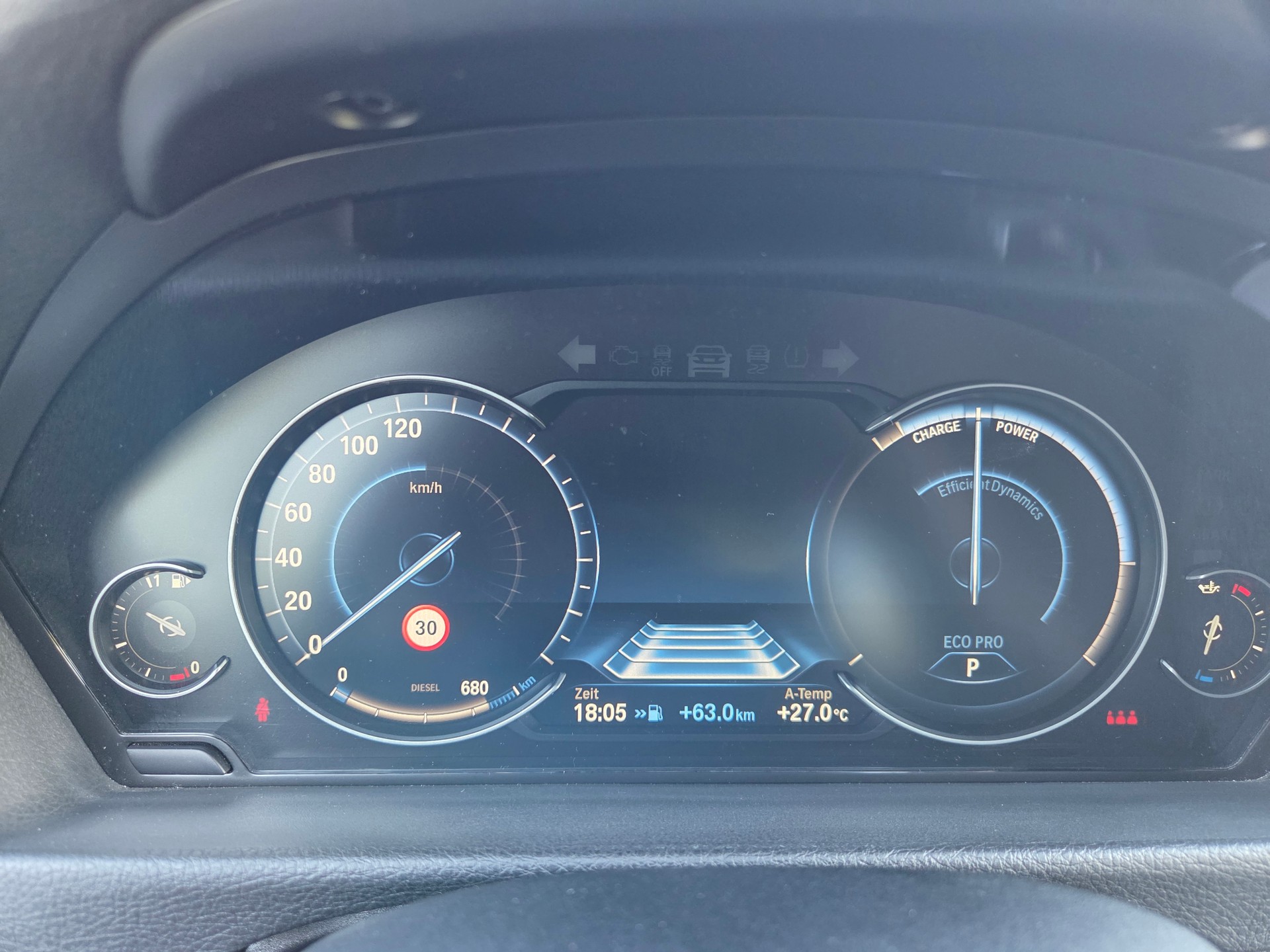 BMW 320d xDrive-image-4