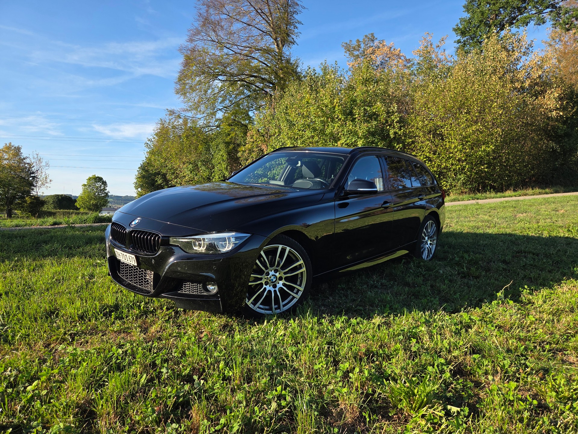 BMW 320d xDrive-image-0