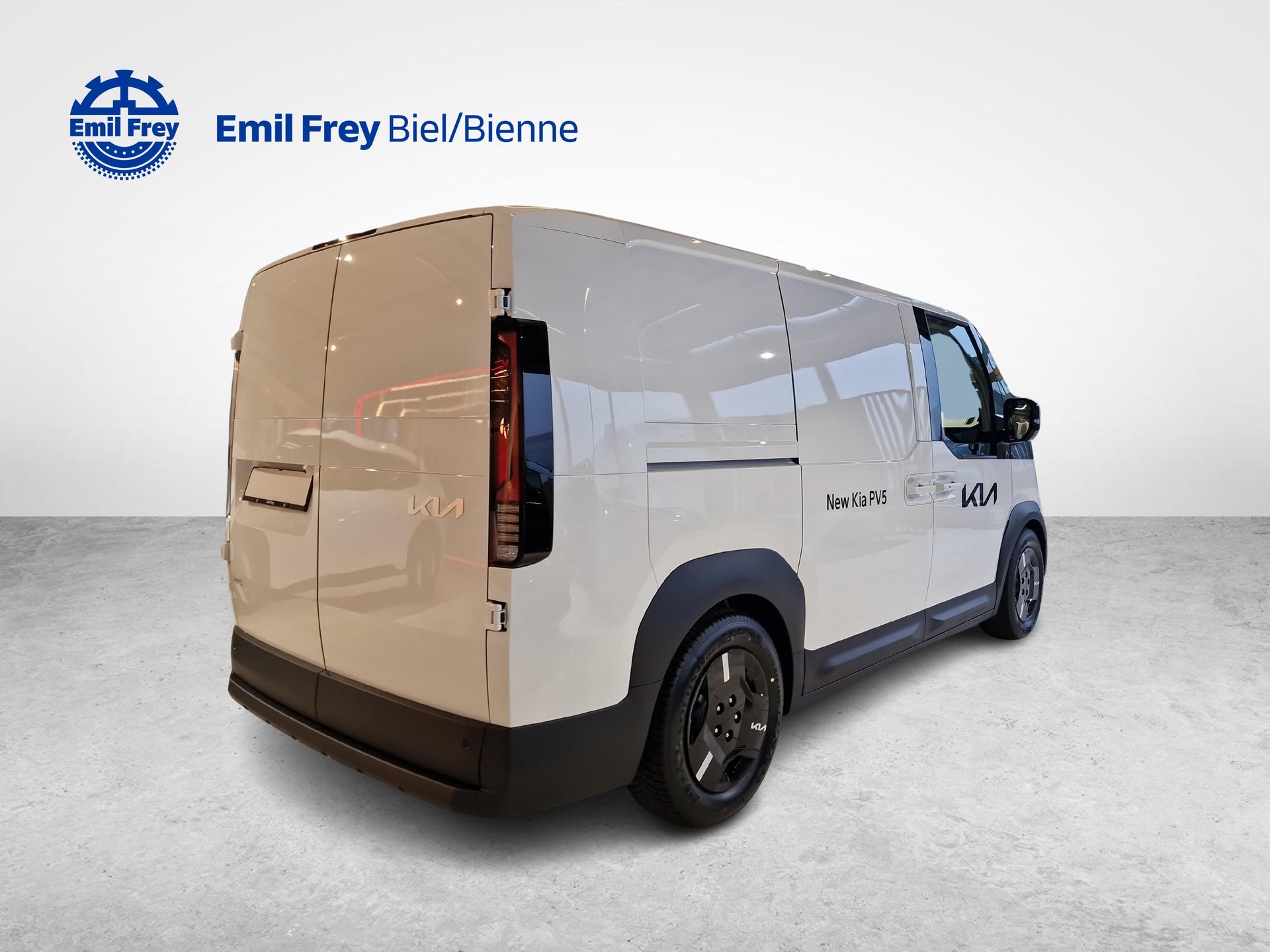 KIA PV5 Cargo 71.2 kWh Plus-image-4