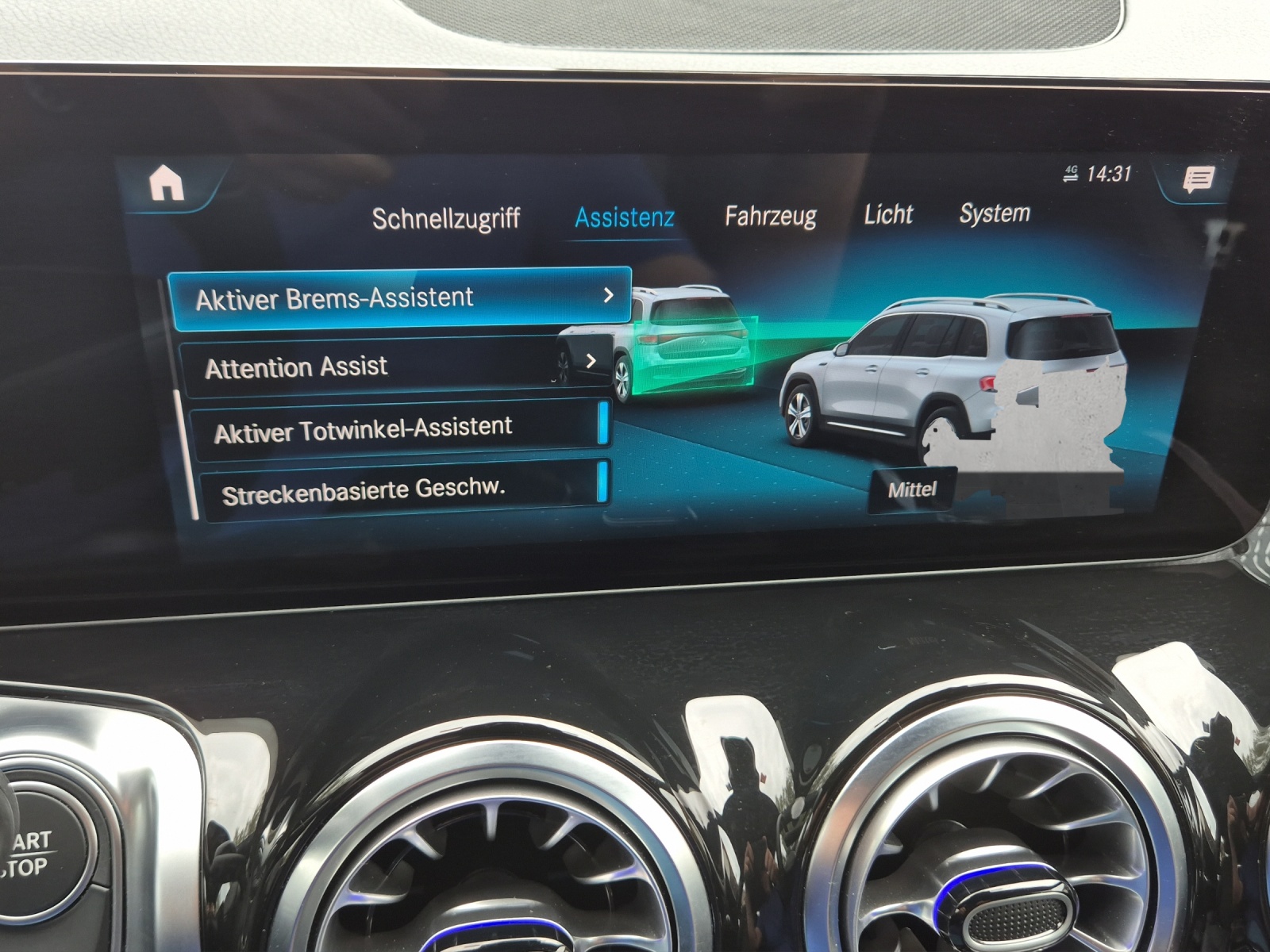 MERCEDES-BENZ EQB 300 4Matic*SOH 99%*-image-16