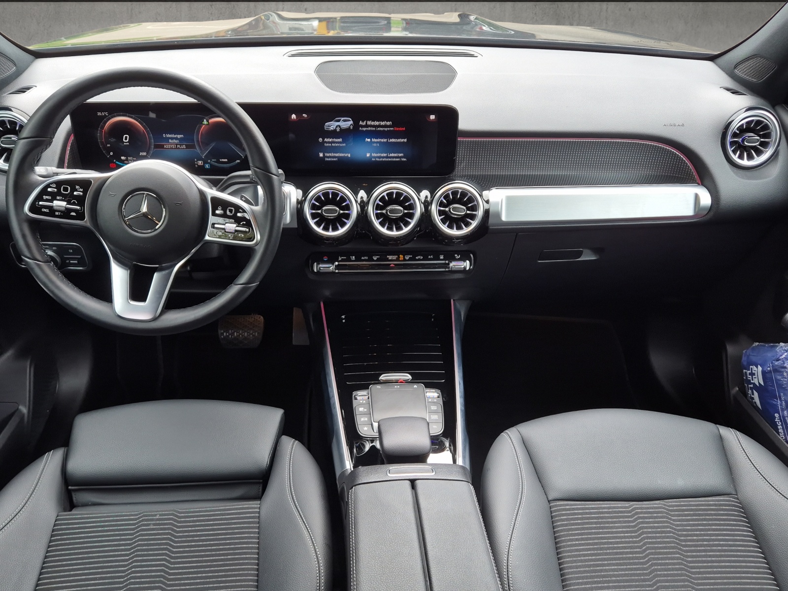 MERCEDES-BENZ EQB 300 4Matic*SOH 99%*-image-9