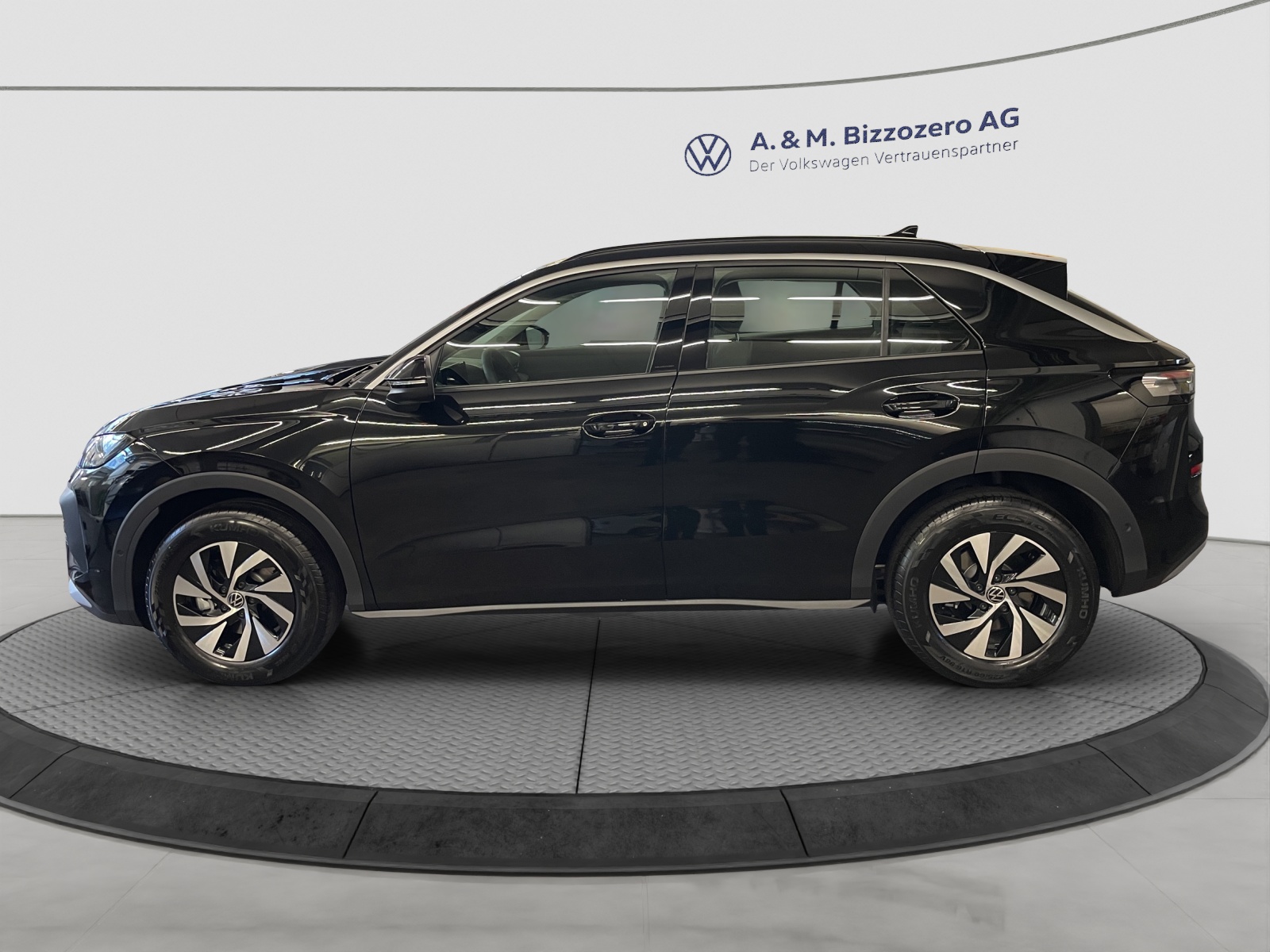 VW T-Roc 1.5 eTSI mHEV Trend DSG-image-1