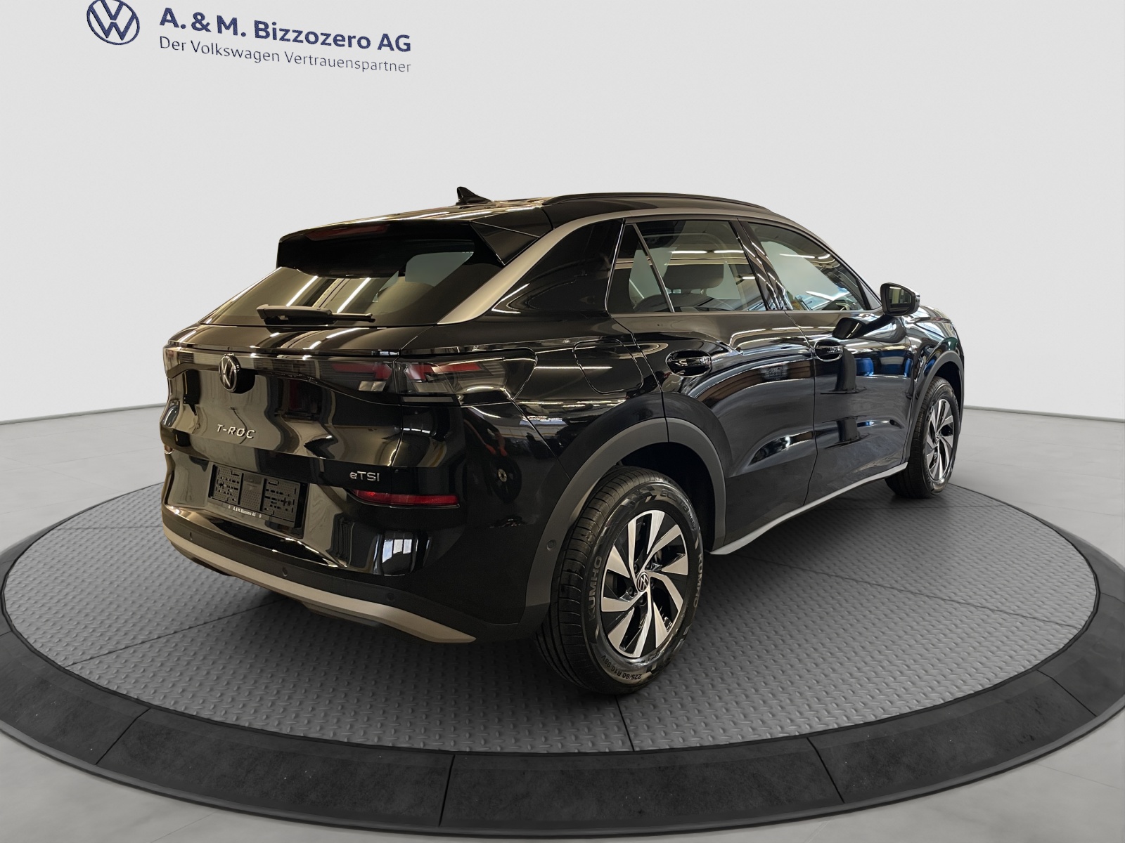 VW T-Roc 1.5 eTSI mHEV Trend DSG-image-4