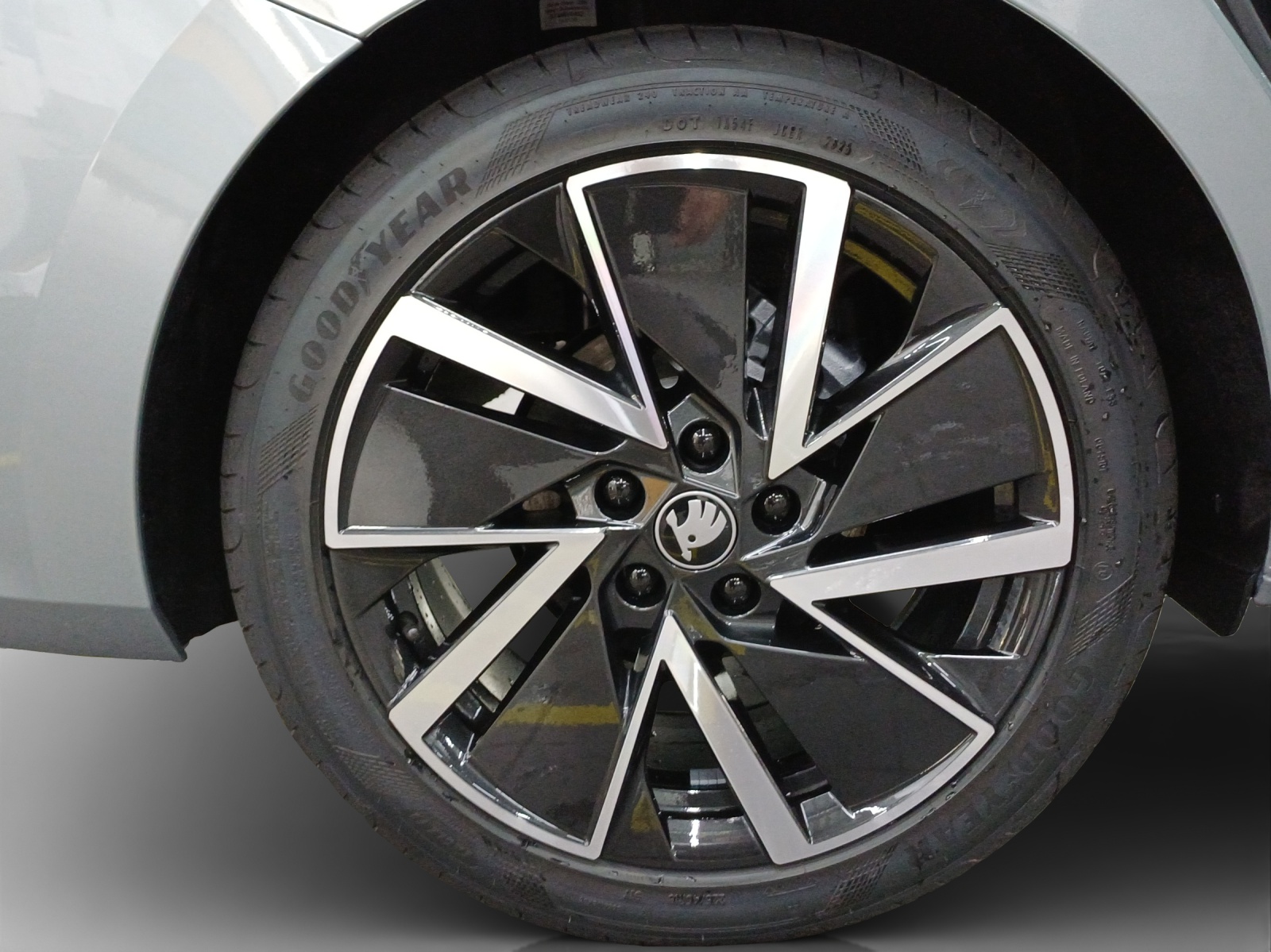 SKODA Octavia Combi 1.5 TSI mHEV DSG Sport Line-image-15