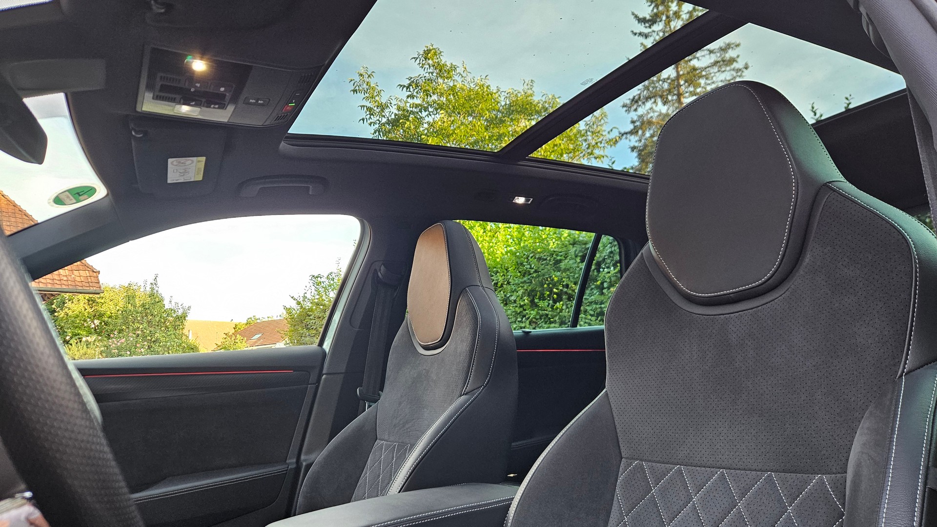 SKODA 2.0 TSI 280 SportLine 4x4 DSG-image-3
