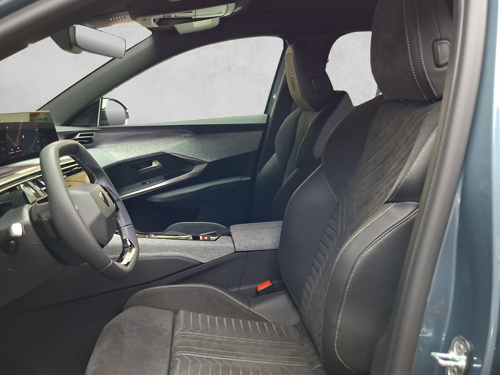 PEUGEOT 3008 1.6 PHEV 225 GT Exclusive-image-11