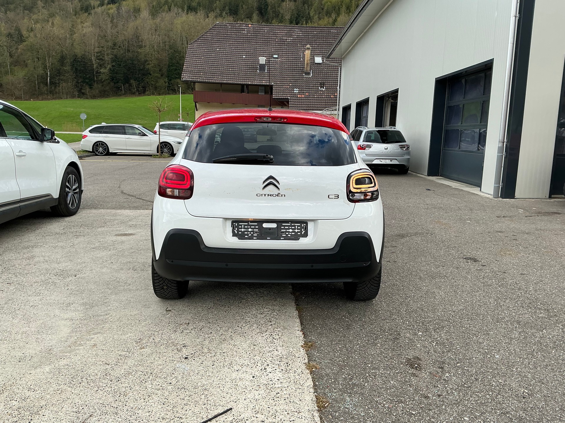 CITROEN C3 1.2i PureTech Shine-image-5