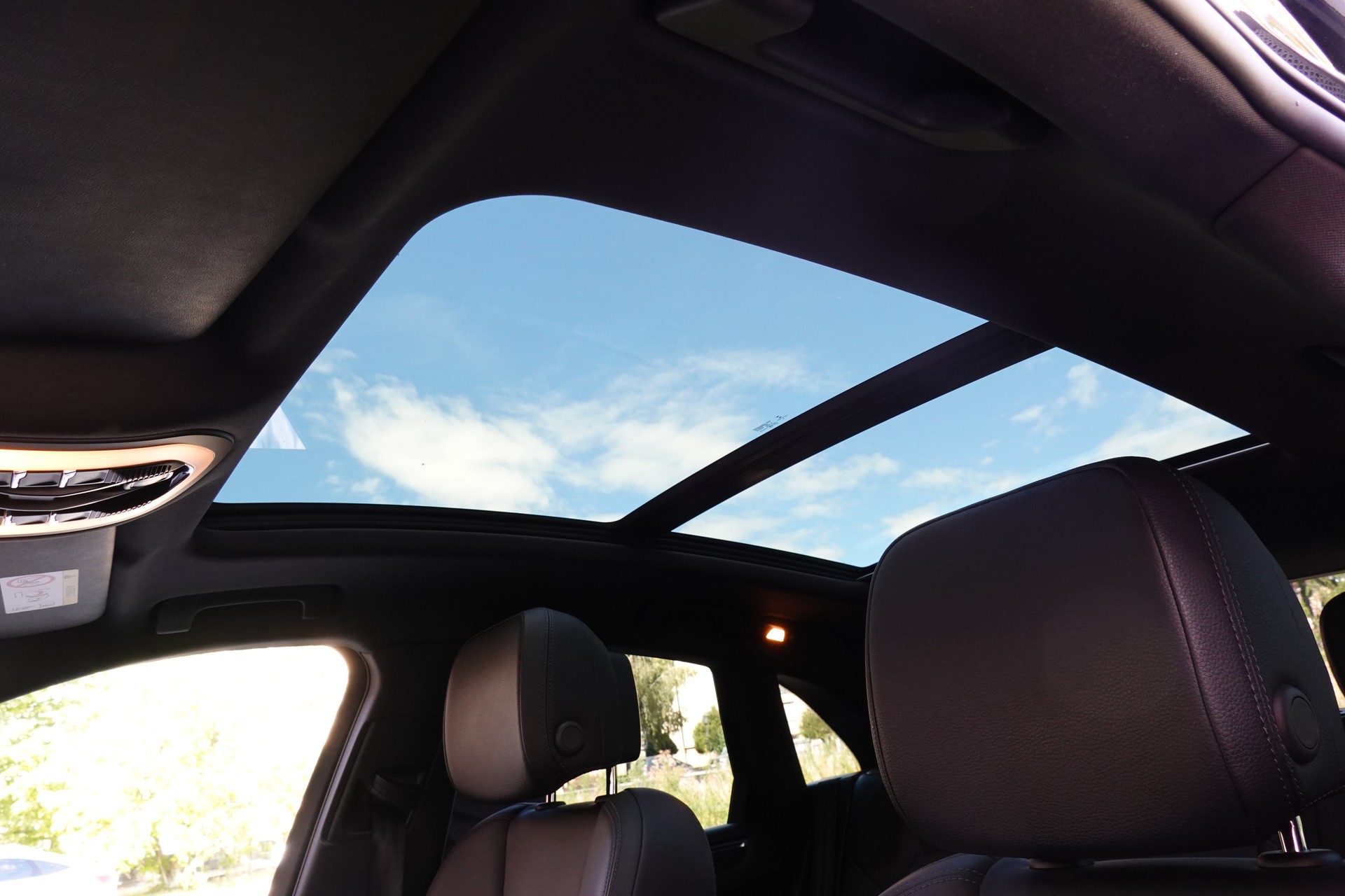 PORSCHE Macan PDK "* CH Auto * Sièges Chauffants * Tempomat Adaptatif * Caméra + Capteurs * Phares LED *"-image-23